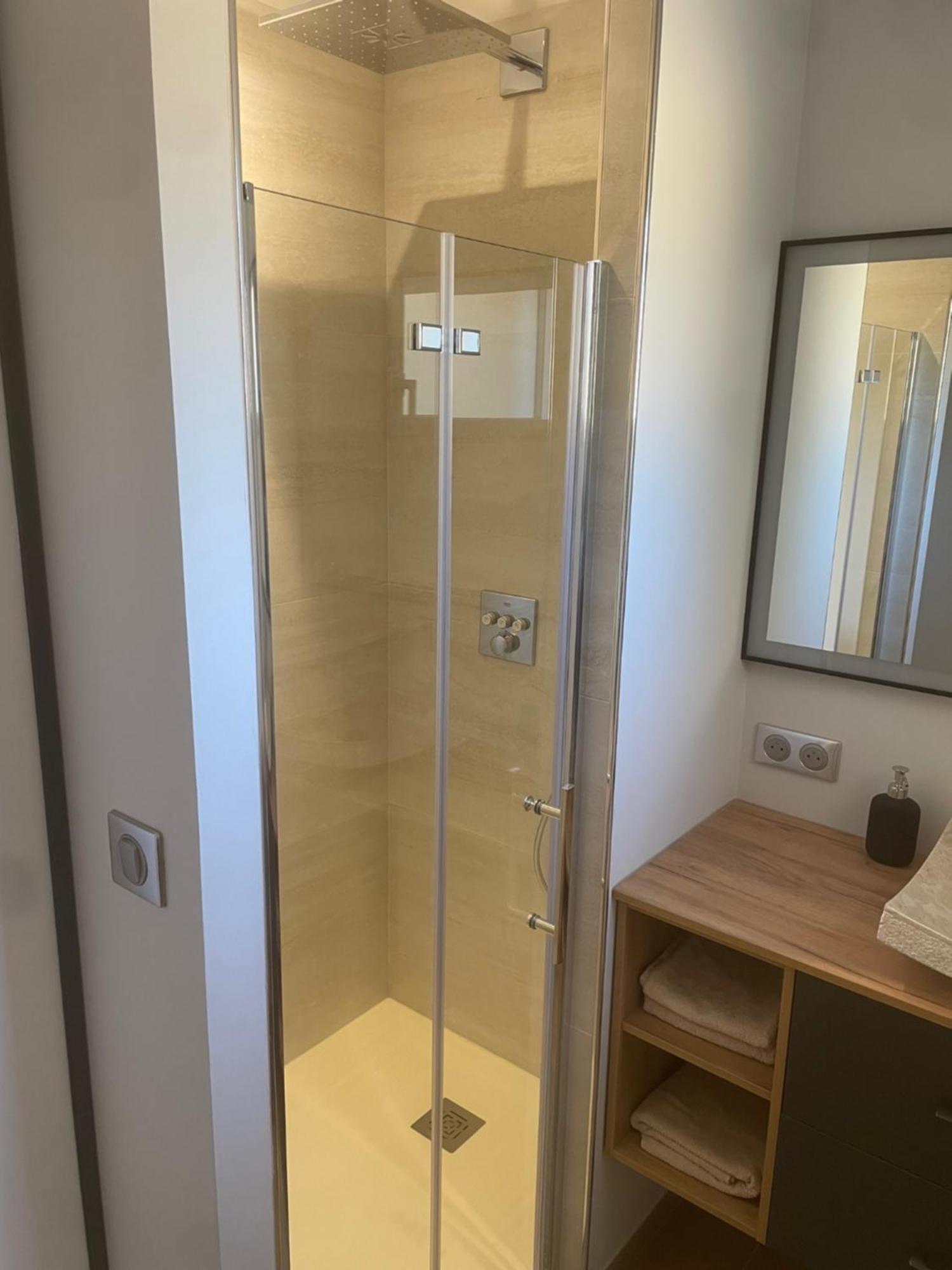 ז'וקה Logement Avec Jacuzzi מראה חיצוני תמונה